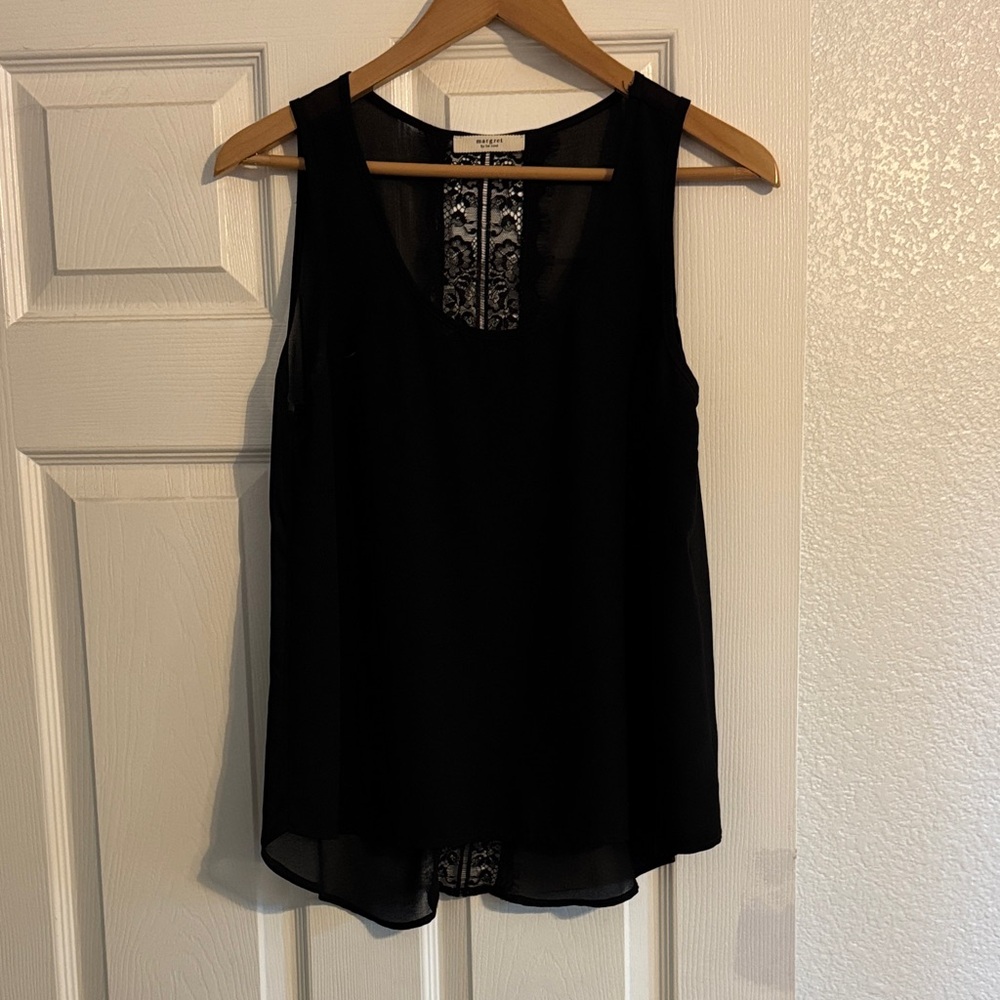 Chic Black Lace Detail Tank Top